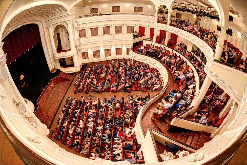 With its unique stage design, the audience can fully enjoy the most authentic performances
